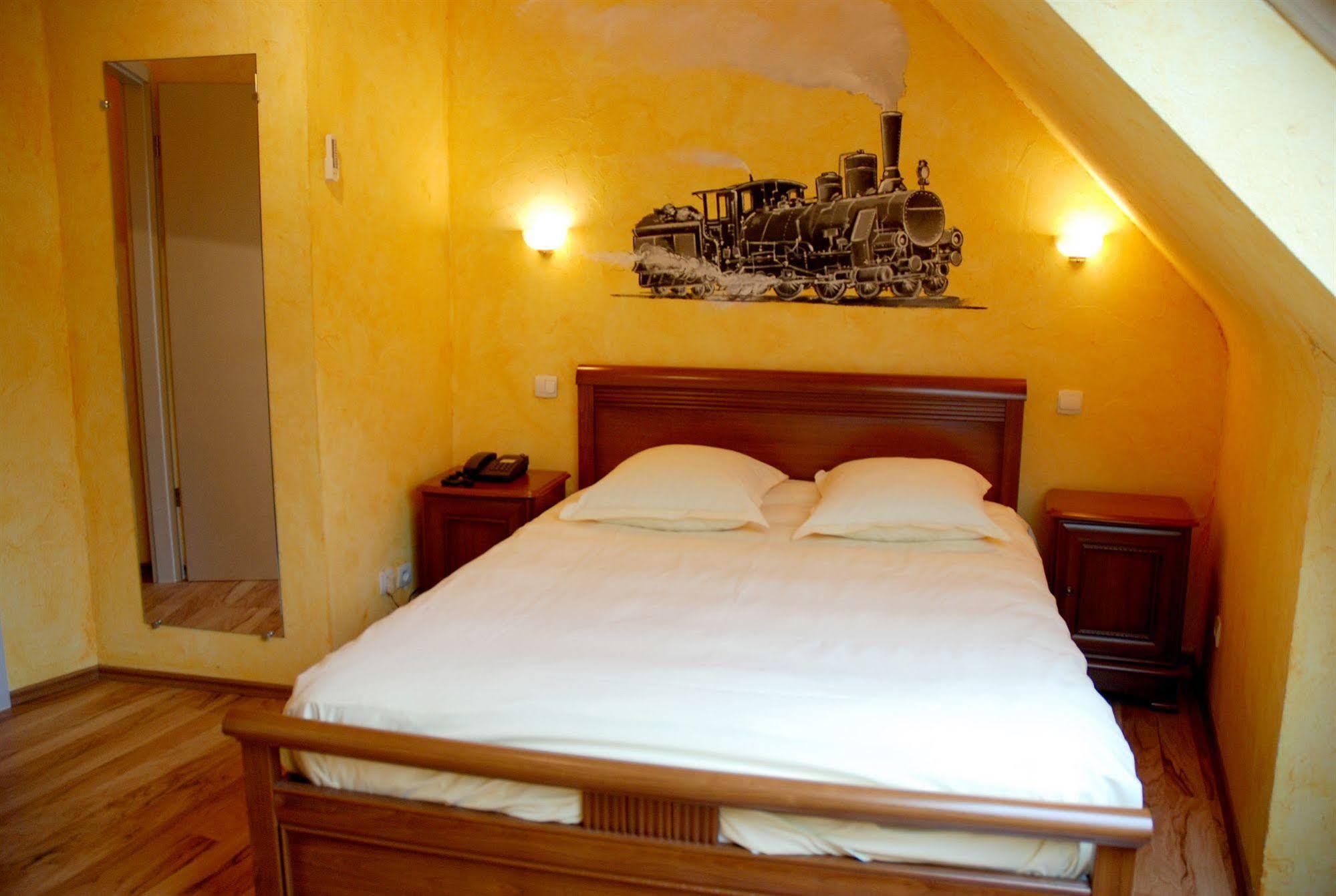 Hotel Champ Alsace Haguenau Eksteriør billede